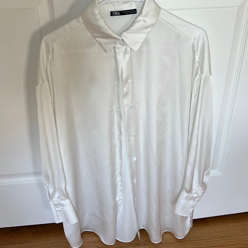 Oversized - shinny white shirt